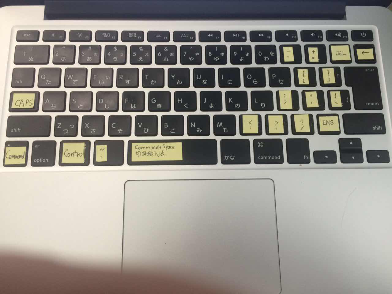 键盘上加了一些贴纸